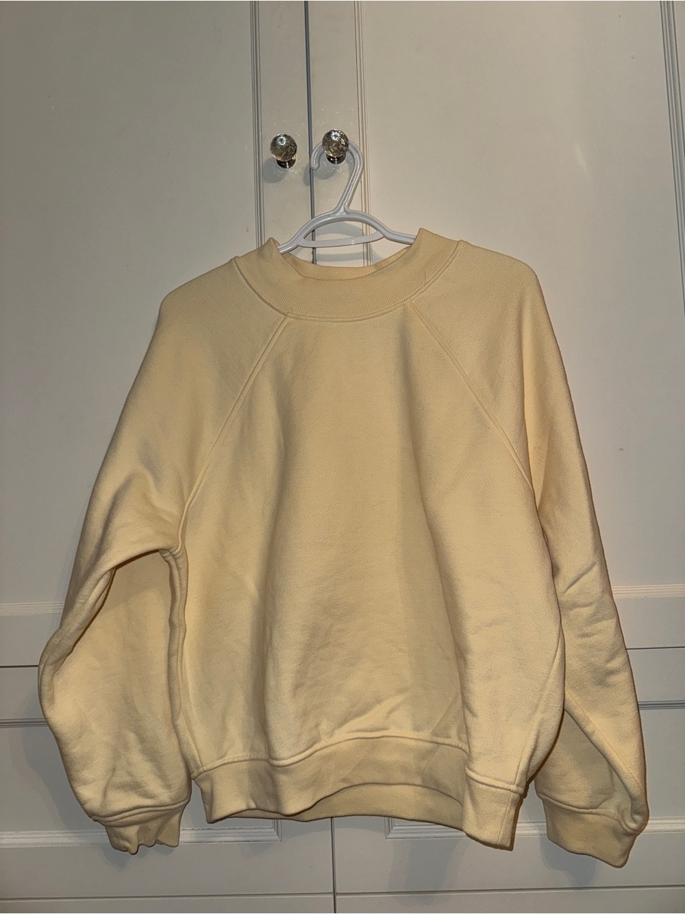 ALO Yoga Light Cream/butter yellow Pullover Sweatshirt